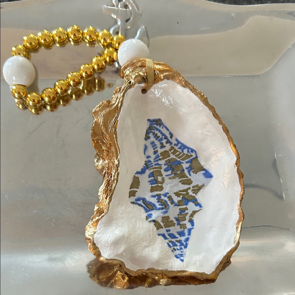 Handcrafted Shell On Oyster Shell - Picture 3 of 4